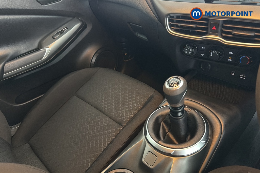 Nissan Juke Acenta Premium Manual Petrol SUV - Stock Number (1687107) - 15th supplementary image