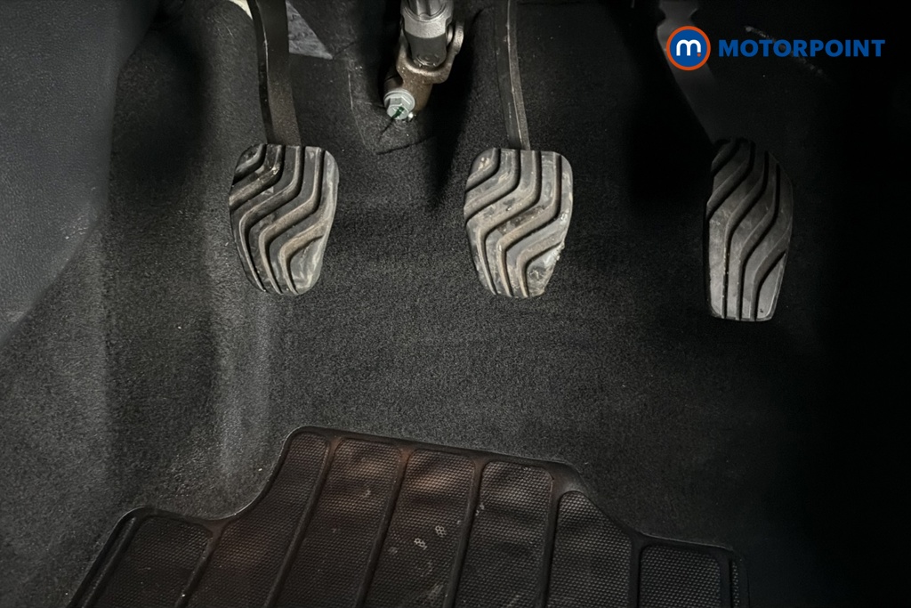 Nissan Juke Acenta Premium Manual Petrol SUV - Stock Number (1687107) - 24th supplementary image