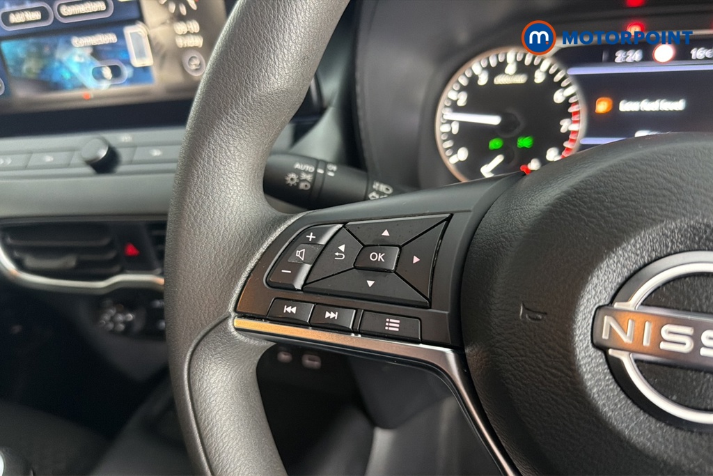Nissan Juke Acenta Premium Manual Petrol SUV - Stock Number (1687109) - 4th supplementary image