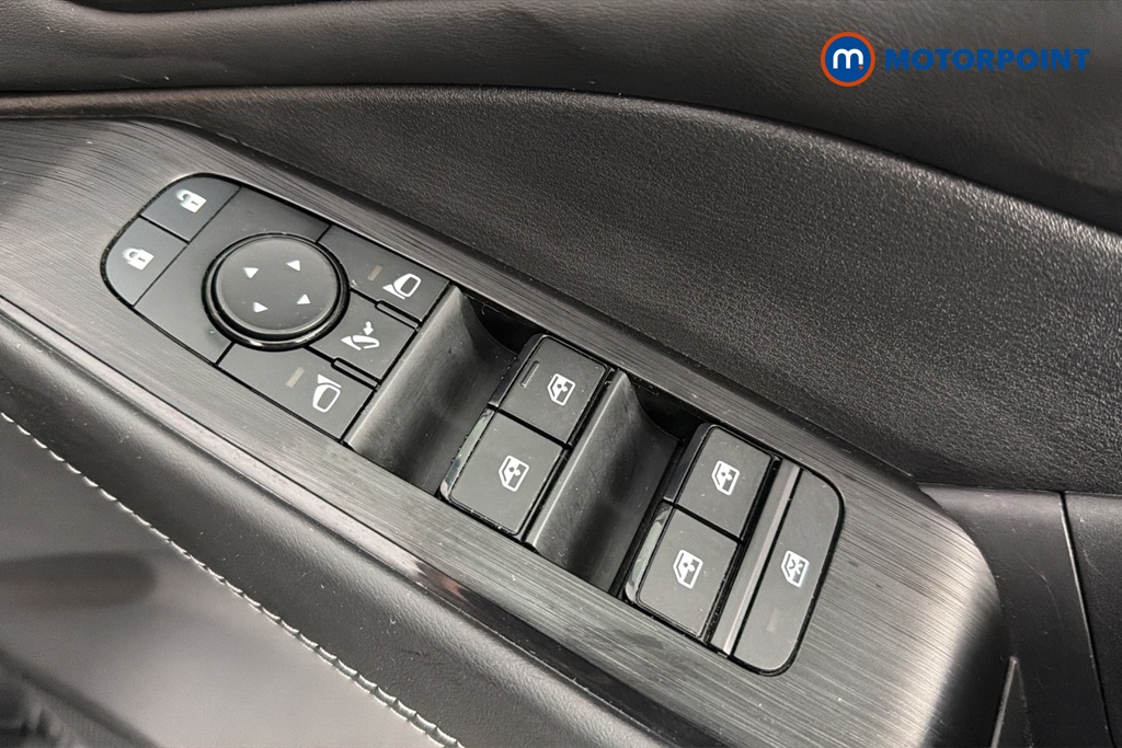 Nissan Qashqai N-Connecta Automatic Petrol-Electric Hybrid SUV - Stock Number (1687110) - 19th supplementary image