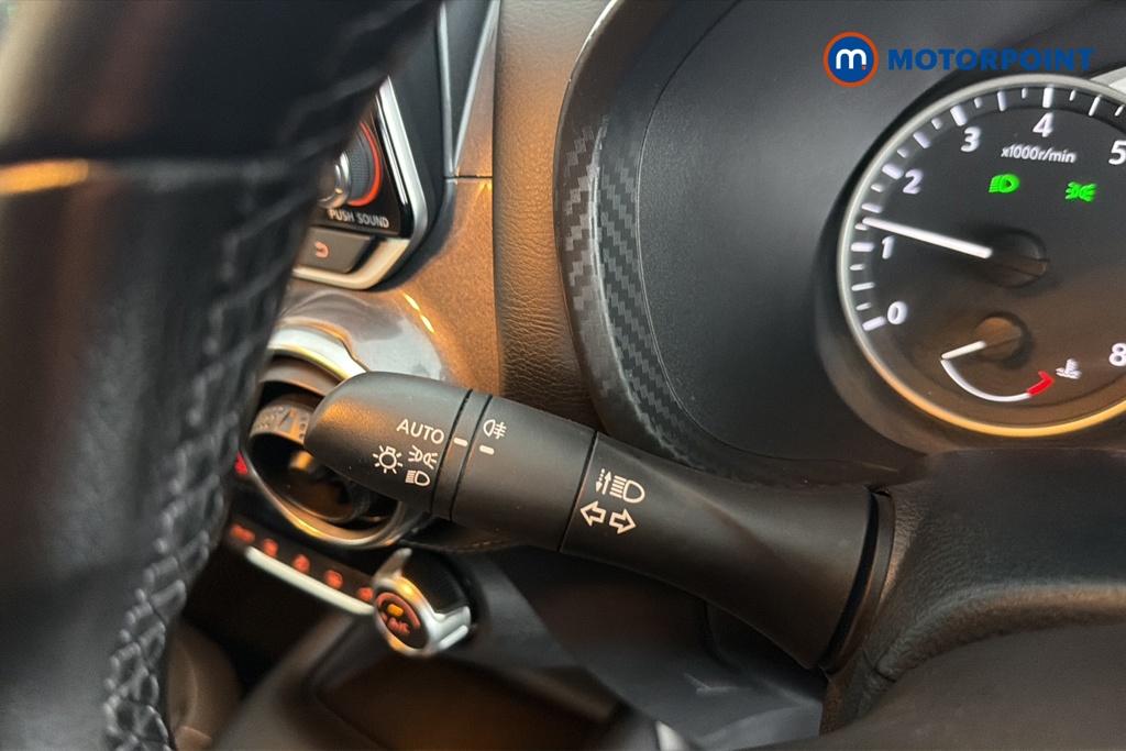 Nissan Juke N-Connecta Manual Petrol SUV - Stock Number (1687114) - 5th supplementary image