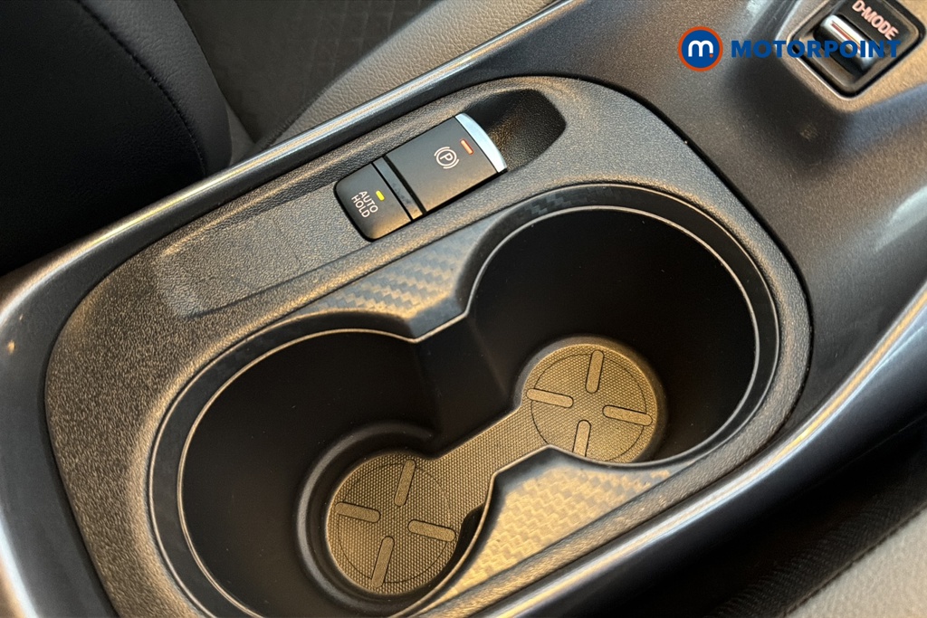 Nissan Juke N-Connecta Manual Petrol SUV - Stock Number (1687114) - 16th supplementary image