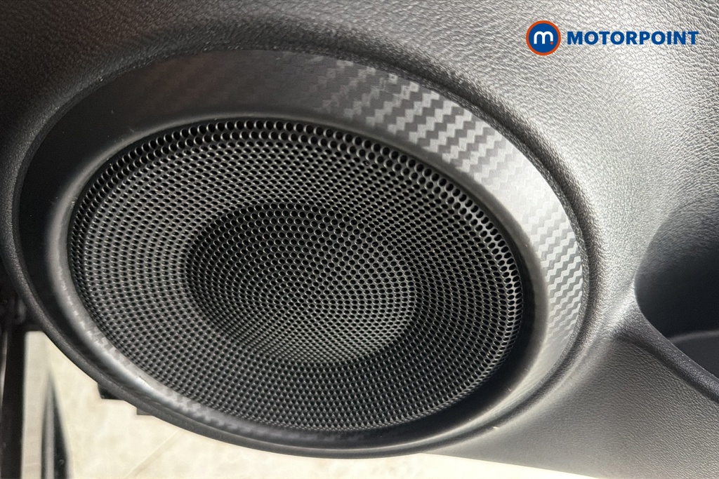 Nissan Juke N-Connecta Manual Petrol SUV - Stock Number (1687114) - 21st supplementary image