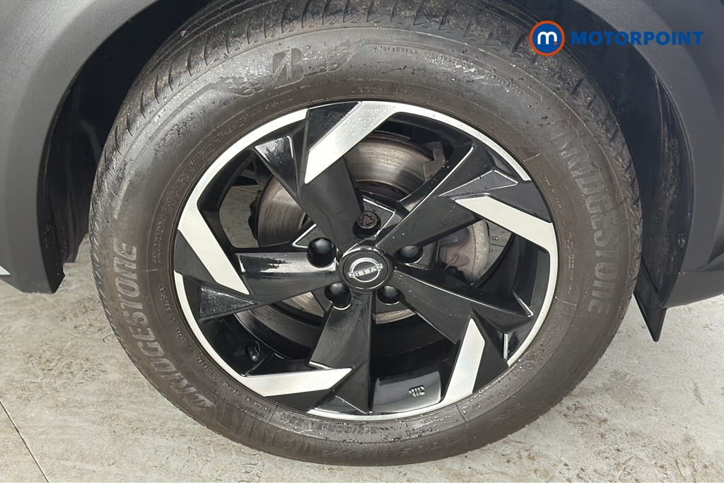 Nissan Juke N-Connecta Manual Petrol SUV - Stock Number (1687114) - 47th supplementary image