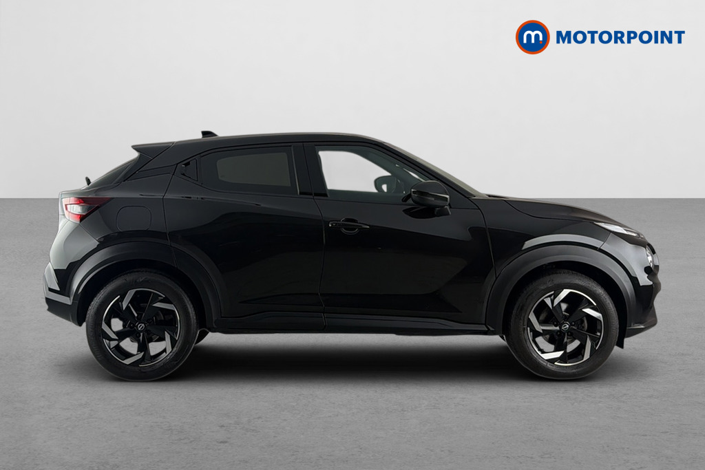 Nissan Juke N-Connecta Manual Petrol SUV - Stock Number (1687114) - Passenger side