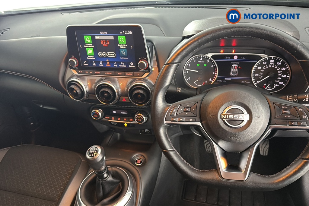 Nissan Juke N-Connecta Manual Petrol SUV - Stock Number (1687114) - 1st supplementary image