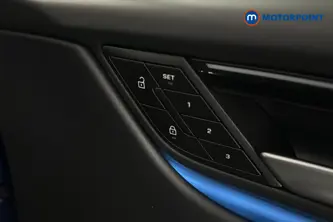 Porsche Macan 4S Automatic Electric SUV - Stock Number (1687397) - 997th supplementary image