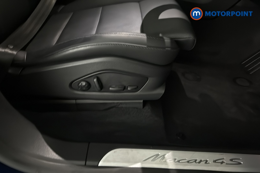 Porsche Macan 4S Automatic Electric SUV - Stock Number (1687397) - 23rd supplementary image
