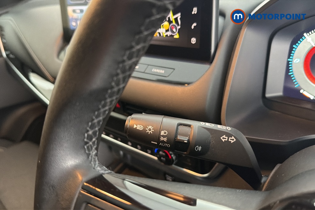 Nissan Qashqai N-Connecta Automatic Petrol-Electric Hybrid SUV - Stock Number (1687659) - 5th supplementary image