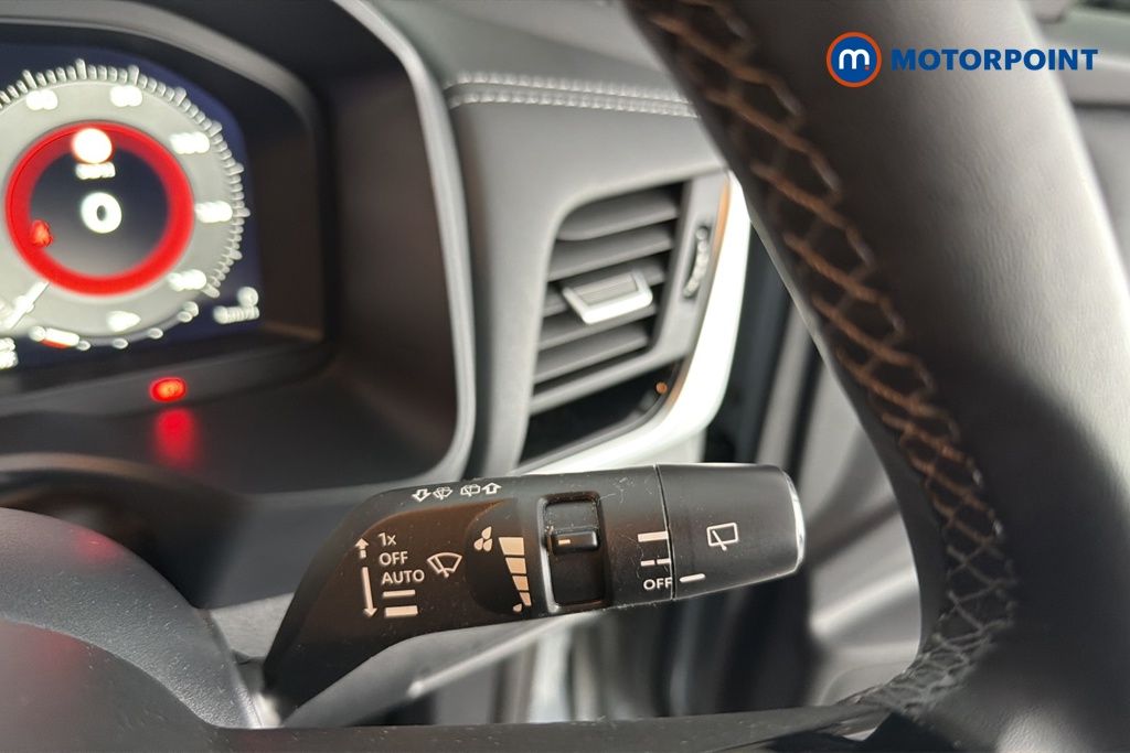 Nissan Qashqai N-Connecta Automatic Petrol-Electric Hybrid SUV - Stock Number (1687659) - 6th supplementary image