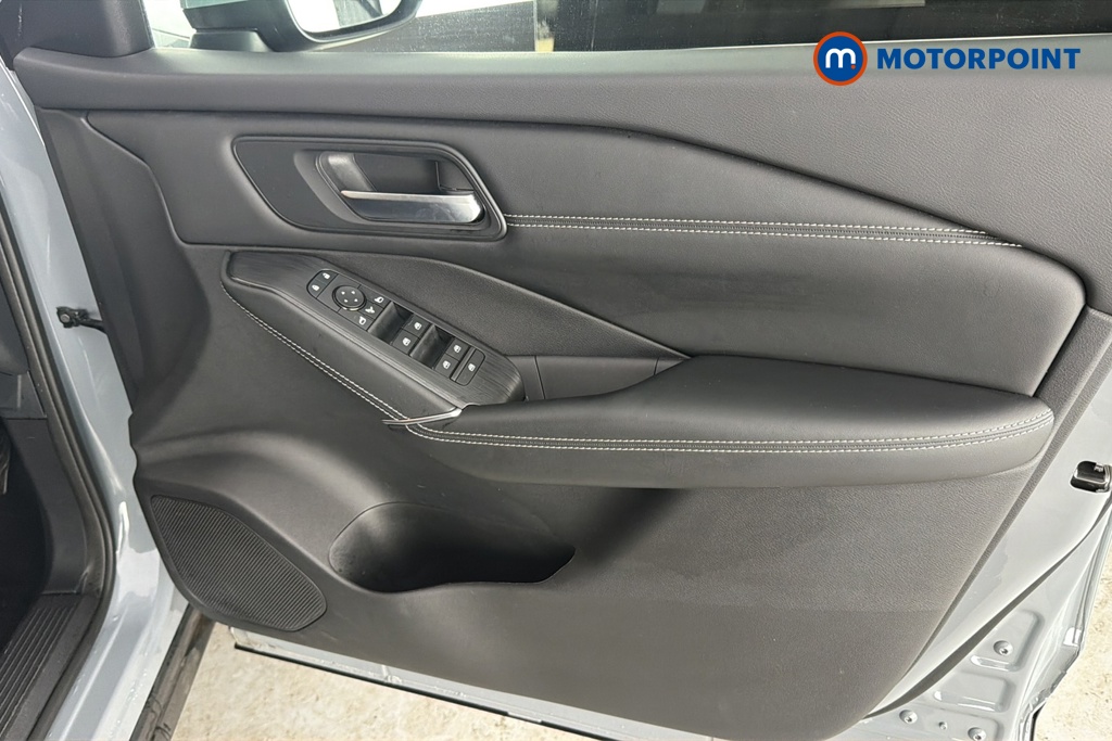 Nissan Qashqai N-Connecta Automatic Petrol-Electric Hybrid SUV - Stock Number (1687659) - 18th supplementary image