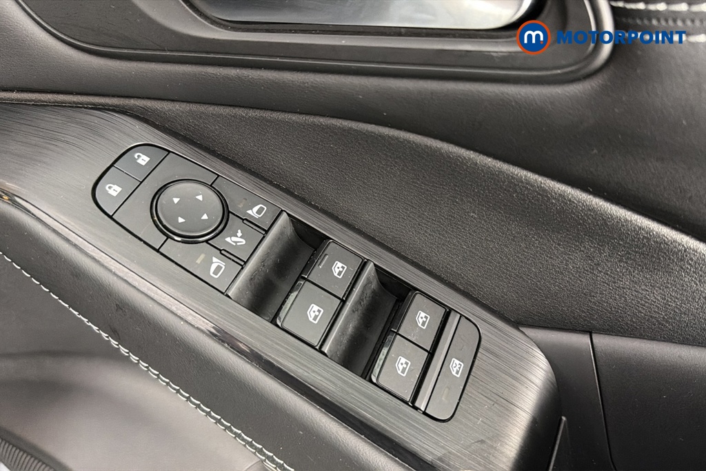 Nissan Qashqai N-Connecta Automatic Petrol-Electric Hybrid SUV - Stock Number (1687659) - 19th supplementary image