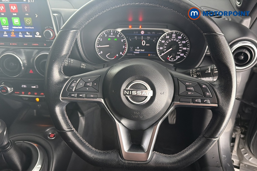 Nissan Juke N-Connecta Manual Petrol SUV - Stock Number (1669475) - 2nd supplementary image