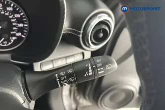 Nissan Juke N-Connecta Manual Petrol SUV - Stock Number (1669475) - 6th supplementary image