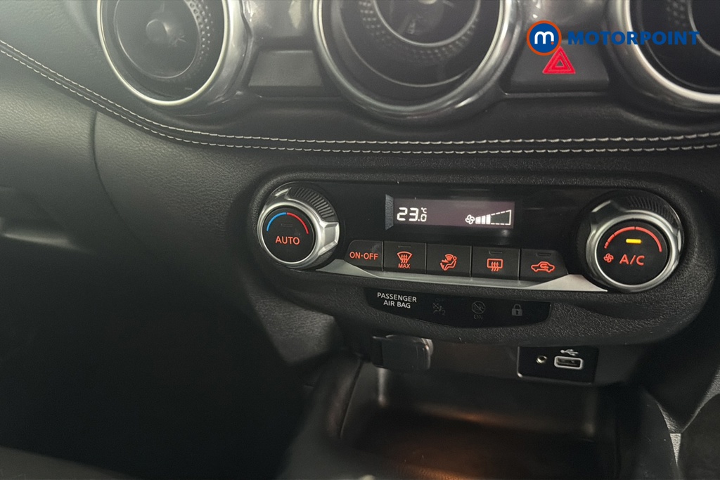 Nissan Juke N-Connecta Manual Petrol SUV - Stock Number (1669475) - 12th supplementary image