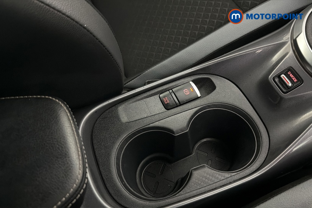 Nissan Juke N-Connecta Manual Petrol SUV - Stock Number (1669475) - 16th supplementary image