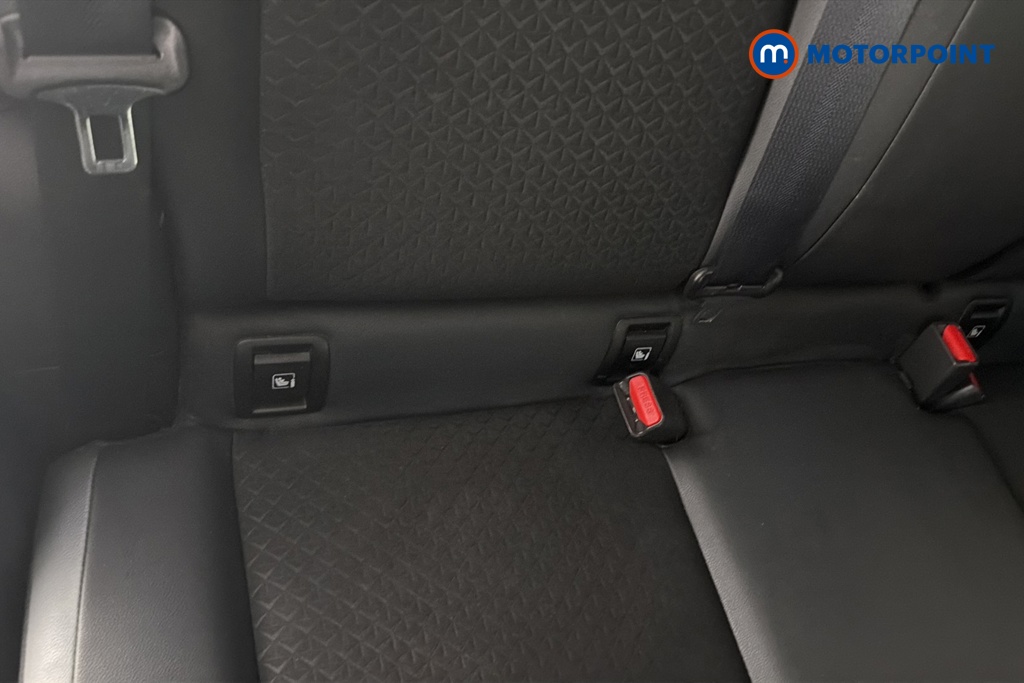 Nissan Juke N-Connecta Manual Petrol SUV - Stock Number (1669475) - 27th supplementary image