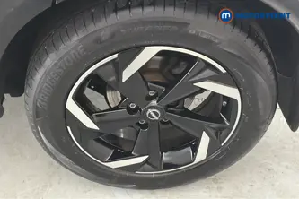 Nissan Juke N-Connecta Manual Petrol SUV - Stock Number (1669475) - 45th supplementary image