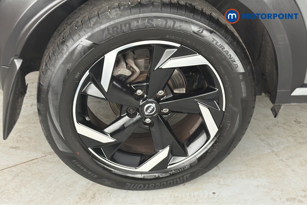 Nissan Juke N-Connecta Manual Petrol SUV - Stock Number (1669475) - 46th supplementary image