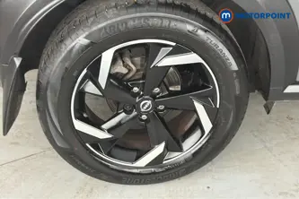 Nissan Juke N-Connecta Manual Petrol SUV - Stock Number (1669475) - 46th supplementary image