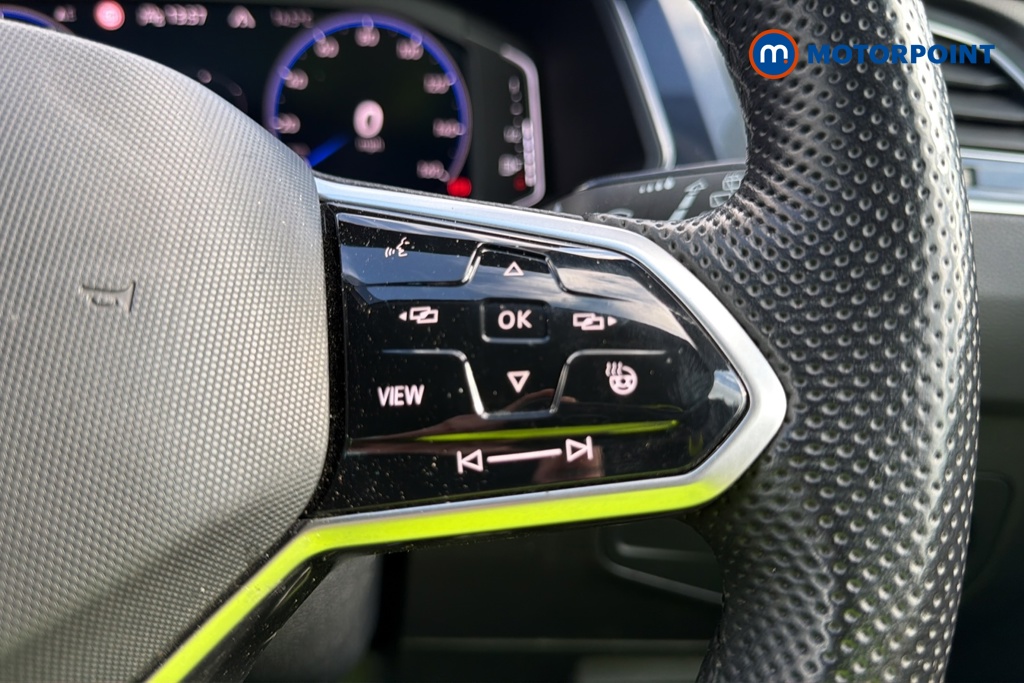 Volkswagen Tiguan R-Line Automatic Petrol SUV - Stock Number (1685138) - 3rd supplementary image