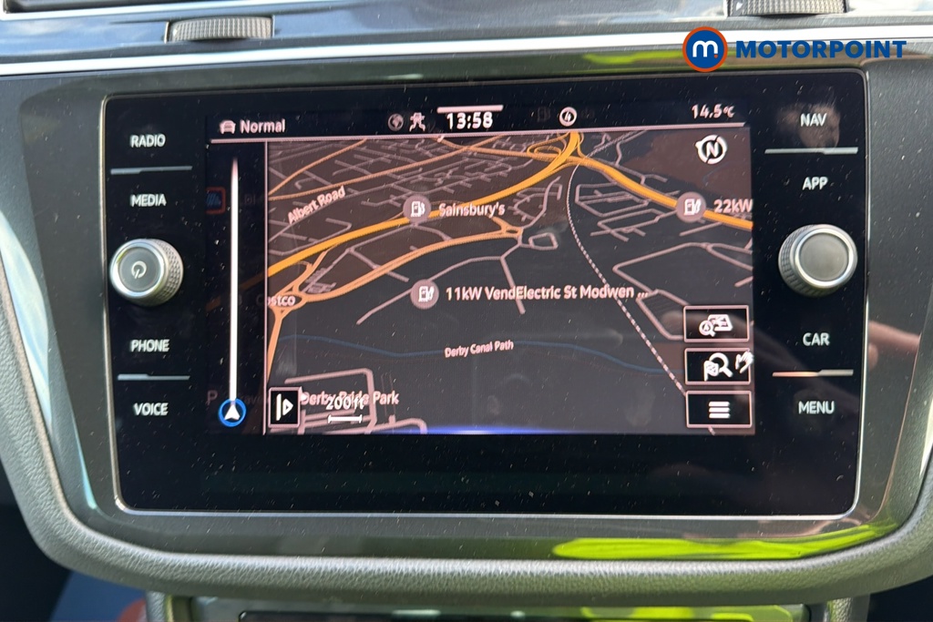 Volkswagen Tiguan R-Line Automatic Petrol SUV - Stock Number (1685138) - 9th supplementary image
