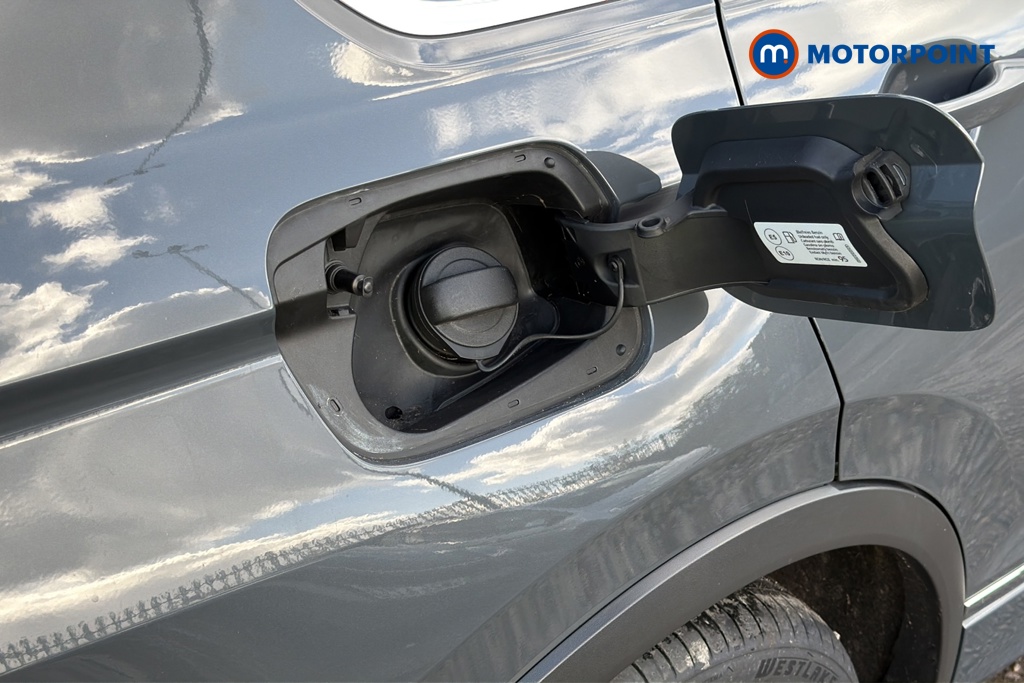 Volkswagen Tiguan R-Line Automatic Petrol SUV - Stock Number (1685138) - 41st supplementary image