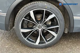 Volkswagen Tiguan R-Line Automatic Petrol SUV - Stock Number (1685138) - 46th supplementary image