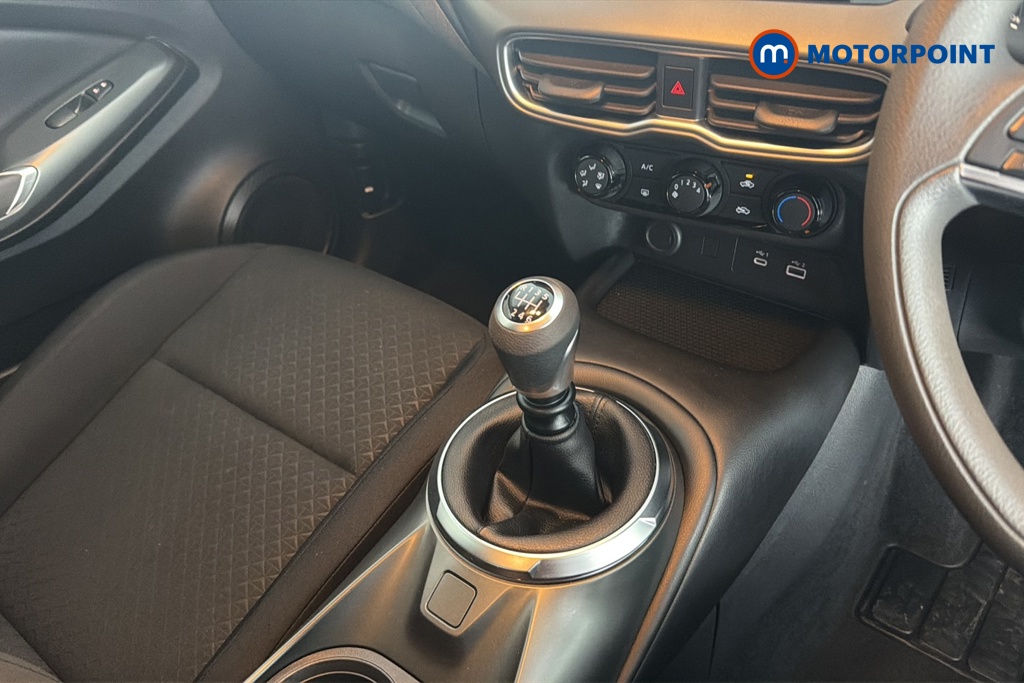 Nissan Juke Acenta Premium Manual Petrol SUV - Stock Number (1687106) - 15th supplementary image