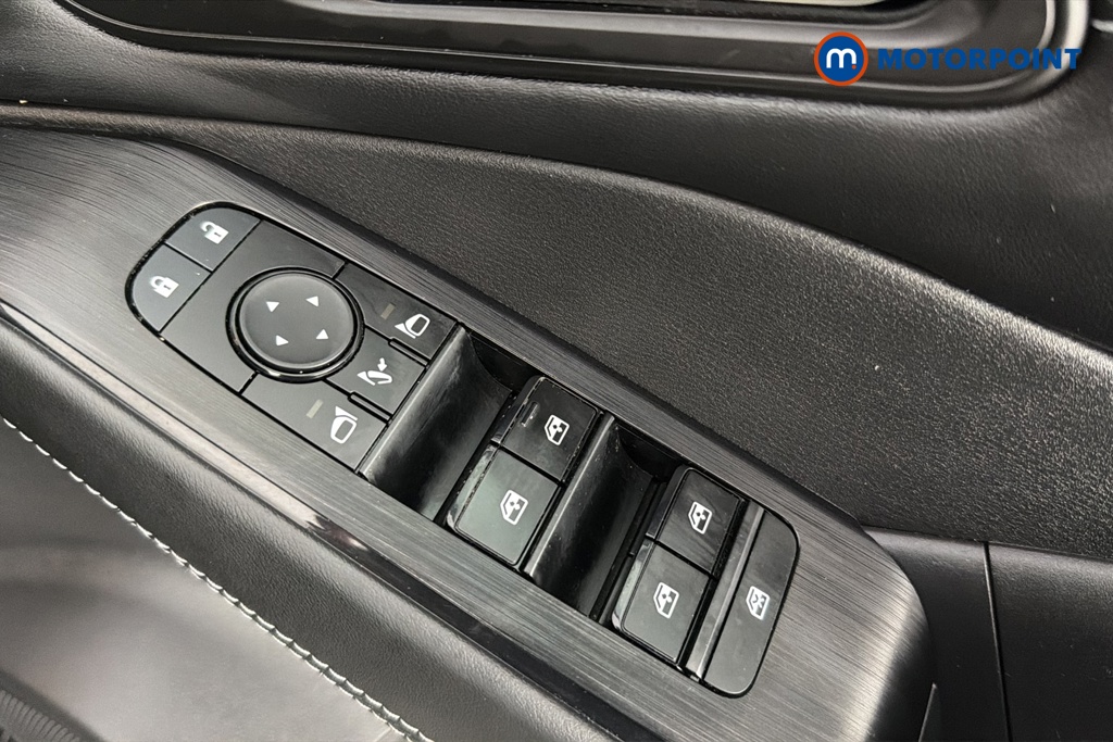 Nissan Qashqai N-Connecta Automatic Petrol SUV - Stock Number (1687118) - 19th supplementary image
