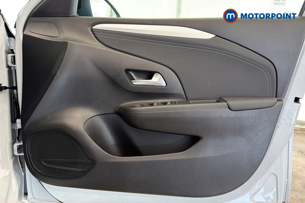 Vauxhall Corsa YES Manual Petrol Hatchback - Stock Number (1639921) - 18th supplementary image