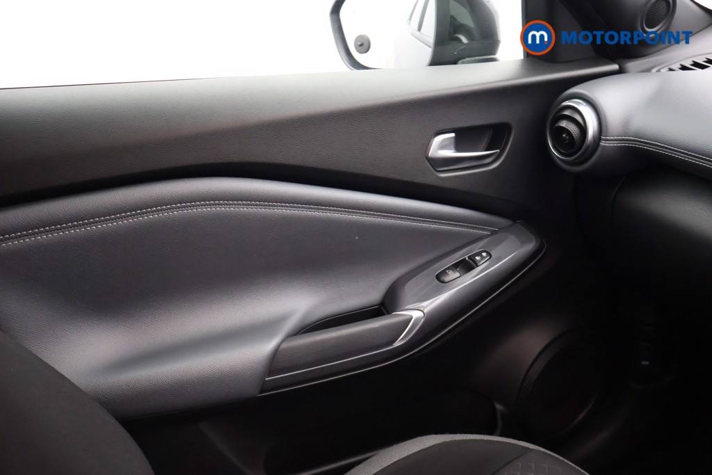 Nissan Juke N-Connecta Automatic Petrol SUV - Stock Number (1654879) - 12th supplementary image