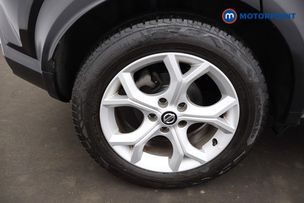 Nissan Juke N-Connecta Automatic Petrol SUV - Stock Number (1654879) - 25th supplementary image