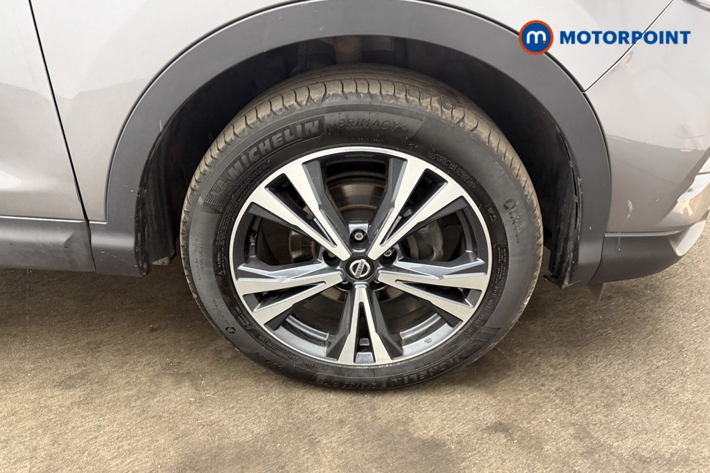 Nissan Qashqai N-Connecta Manual Petrol SUV - Stock Number (1660750) - 5th supplementary image