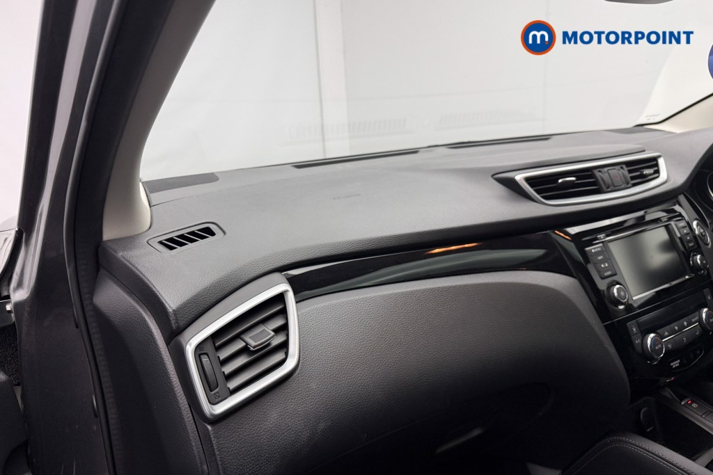Nissan Qashqai N-Connecta Manual Petrol SUV - Stock Number (1660750) - 12th supplementary image