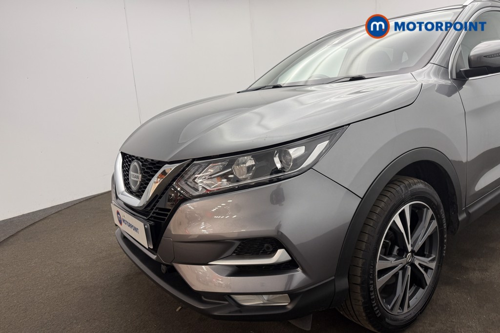 Nissan Qashqai N-Connecta Manual Petrol SUV - Stock Number (1660750) - 1st supplementary image