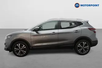 Nissan Qashqai N-Connecta Manual Petrol SUV - Stock Number (1660750) - Passenger side