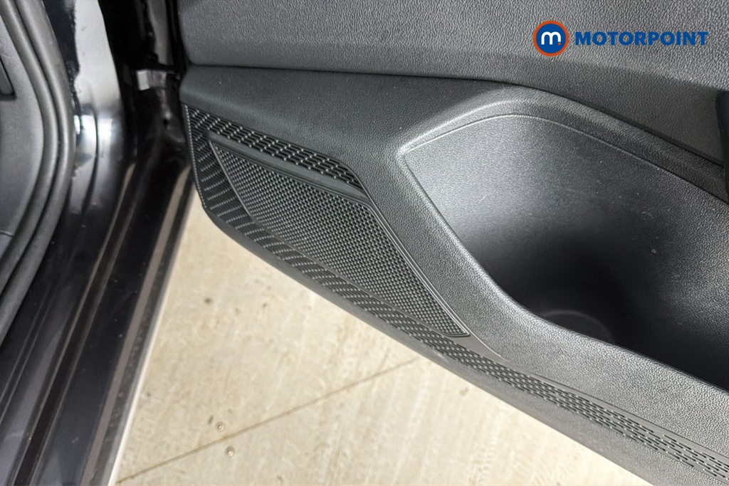 Volkswagen Taigo Life Manual Petrol SUV - Stock Number (1664124) - 21st supplementary image