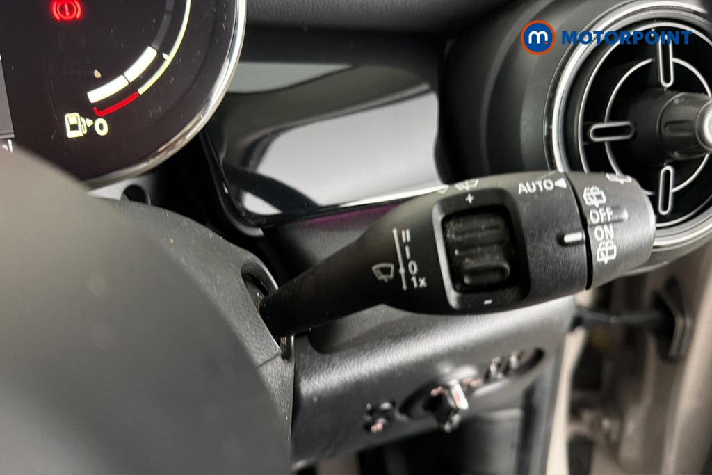 Mini Hatchback Cooper Classic Manual Petrol Hatchback - Stock Number (1670928) - 6th supplementary image