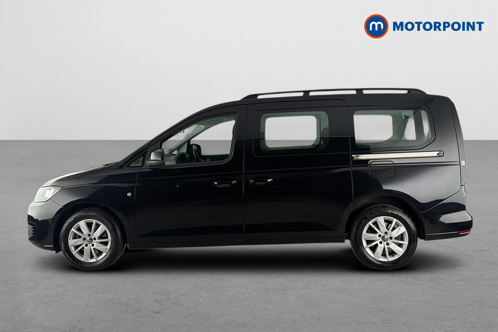 Volkswagen Caddy Maxi Life Automatic Petrol People Carrier - Stock Number (1673971) - Drivers side