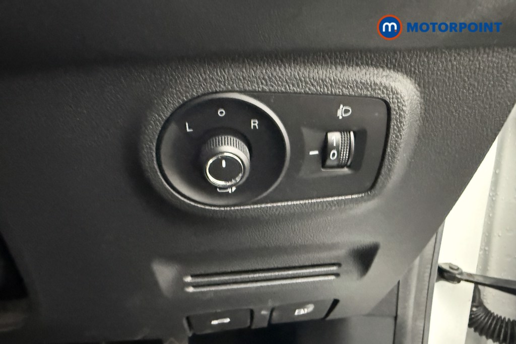 Mg Motor Uk ZS Exclusive Manual Petrol SUV - Stock Number (1674220) - 25th supplementary image