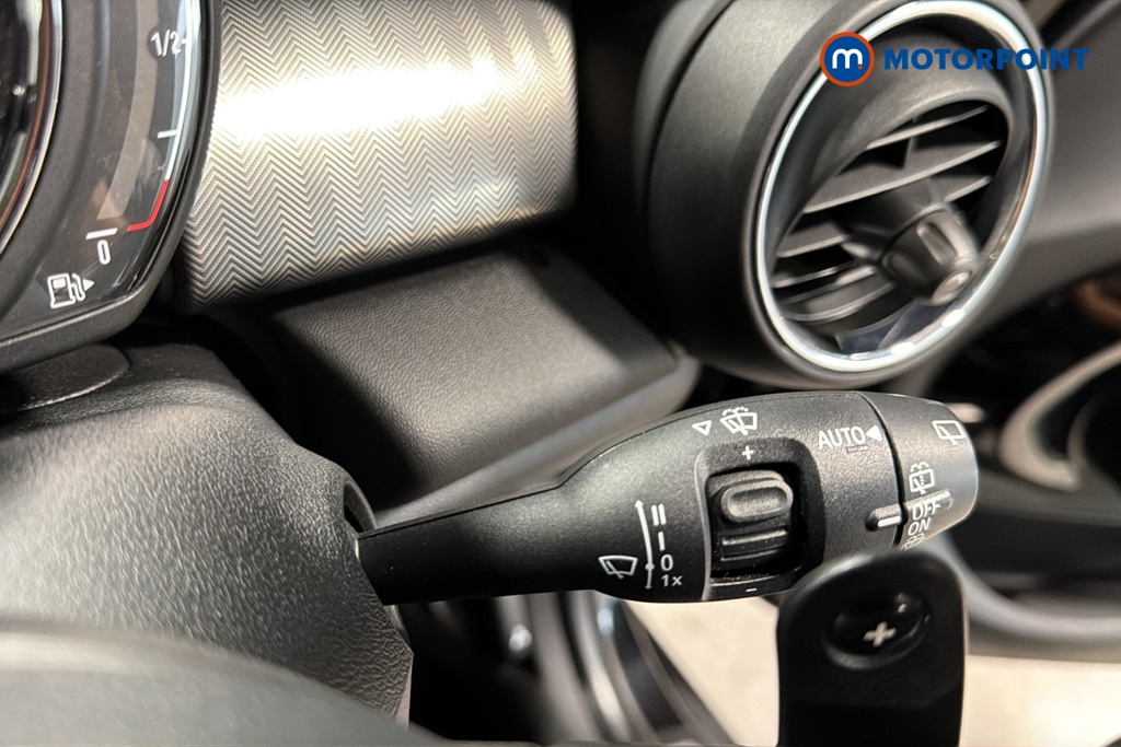 Mini Hatchback Cooper S Exclusive Automatic Petrol Hatchback - Stock Number (1674325) - 6th supplementary image