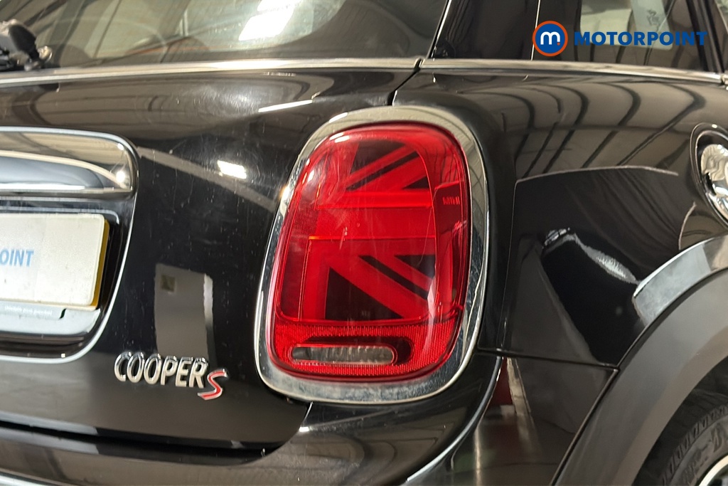 Mini Hatchback Cooper S Exclusive Automatic Petrol Hatchback - Stock Number (1674325) - 36th supplementary image