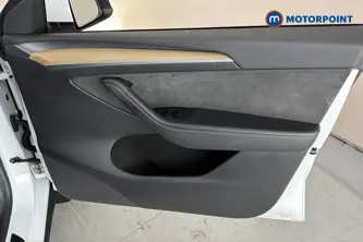 Tesla Model Y Long Range Automatic Electric SUV - Stock Number (1675796) - 18th supplementary image