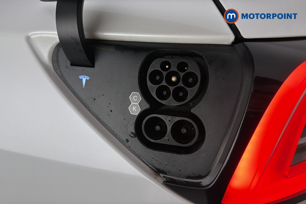 Tesla Model Y Long Range Automatic Electric SUV - Stock Number (1675796) - 41st supplementary image