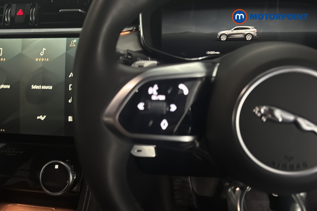Jaguar F-Pace R-Dynamic Se Black 90Th Anniversary Edition Automatic Diesel SUV - Stock Number (1678411) - 4th supplementary image