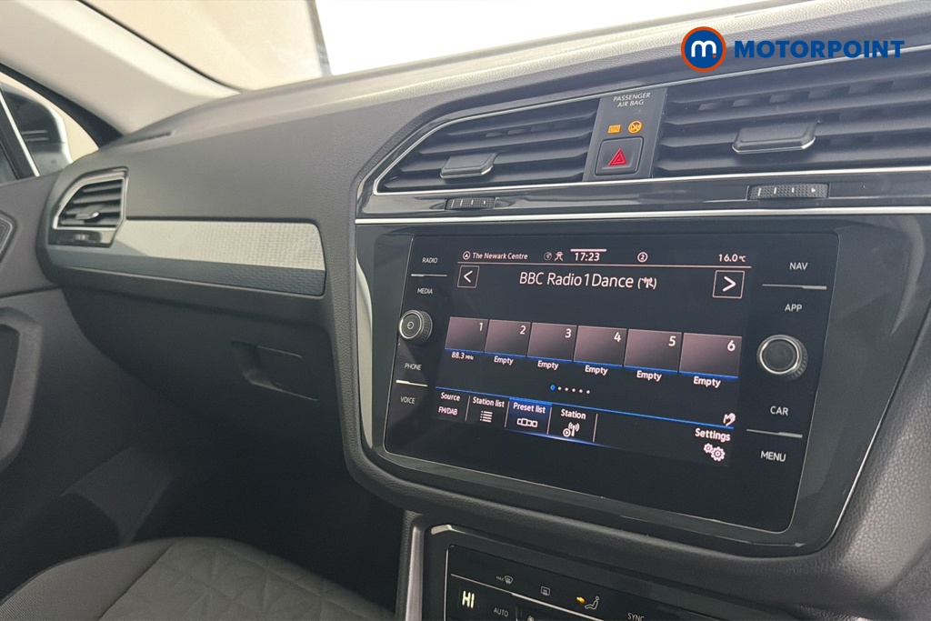 Volkswagen Tiguan Life Automatic Diesel SUV - Stock Number (1679472) - 8th supplementary image
