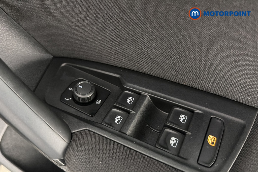 Volkswagen Tiguan Life Automatic Diesel SUV - Stock Number (1679472) - 19th supplementary image