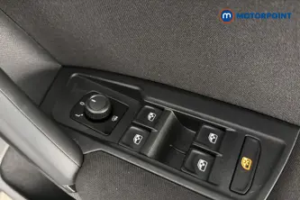 Volkswagen Tiguan Life Automatic Diesel SUV - Stock Number (1679472) - 19th supplementary image