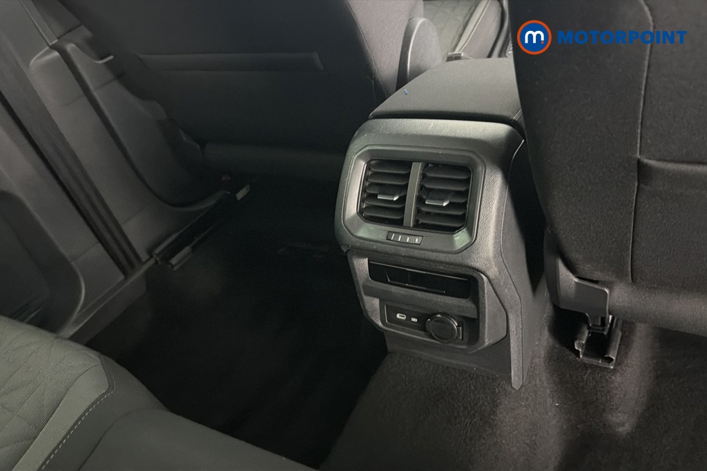 Volkswagen Tiguan Life Automatic Diesel SUV - Stock Number (1679472) - 28th supplementary image